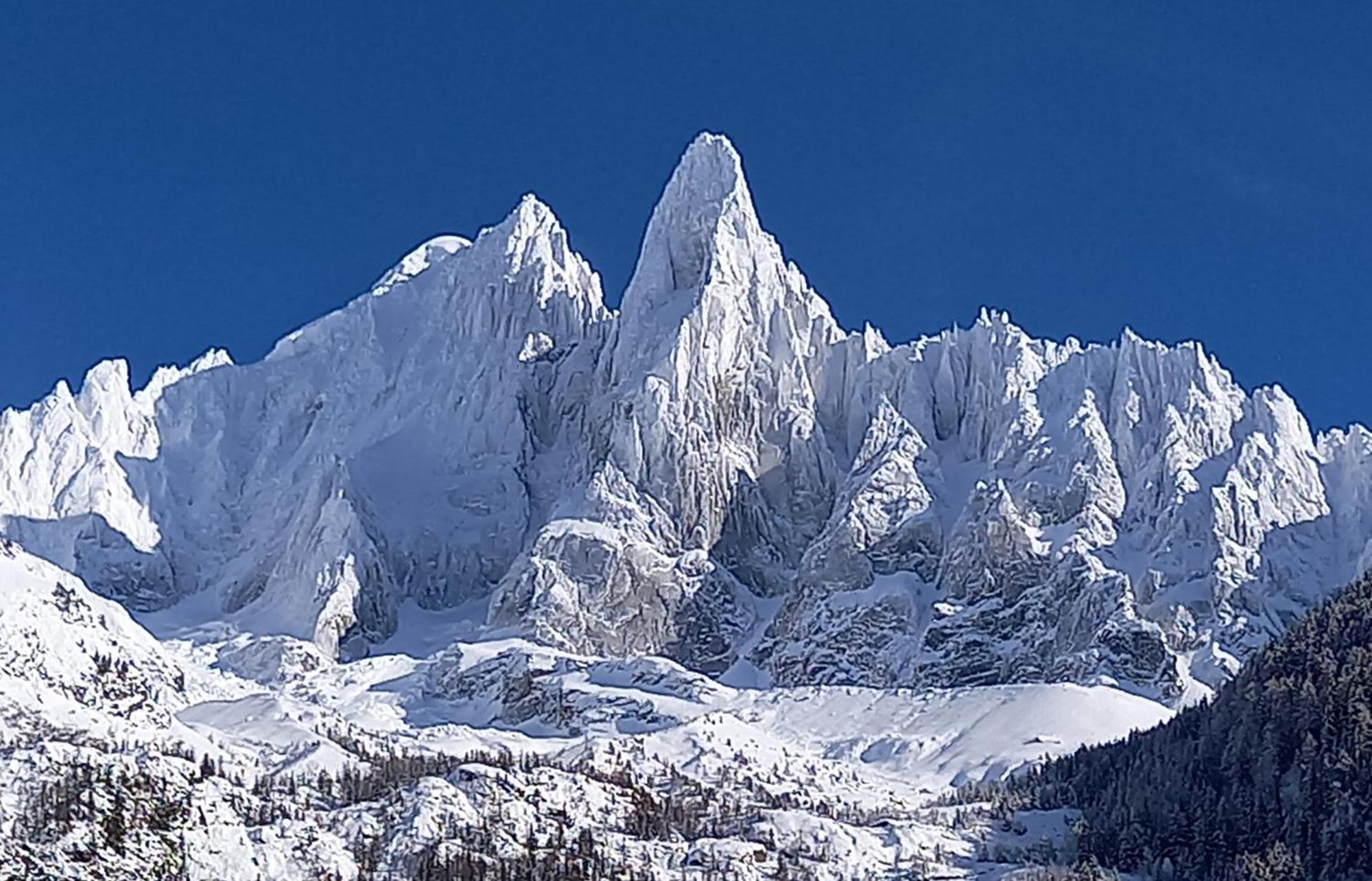 Appartement Avec Terrasse Chamonix Exteriör bild